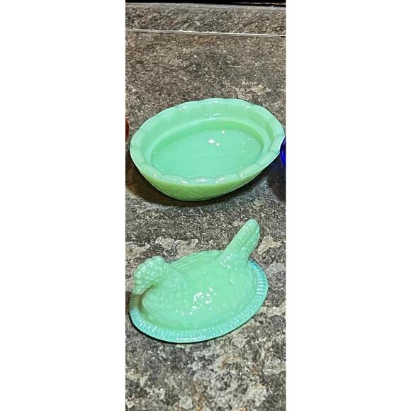 Jadeite Mini Glass Hen on Nest | Salt Cellar | Miniatures | Vintage - Picture 4 of 4